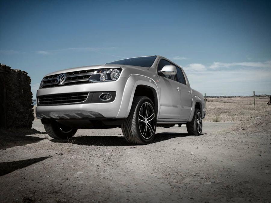 Volkswagen Amarok on Dezent Wheels '2015